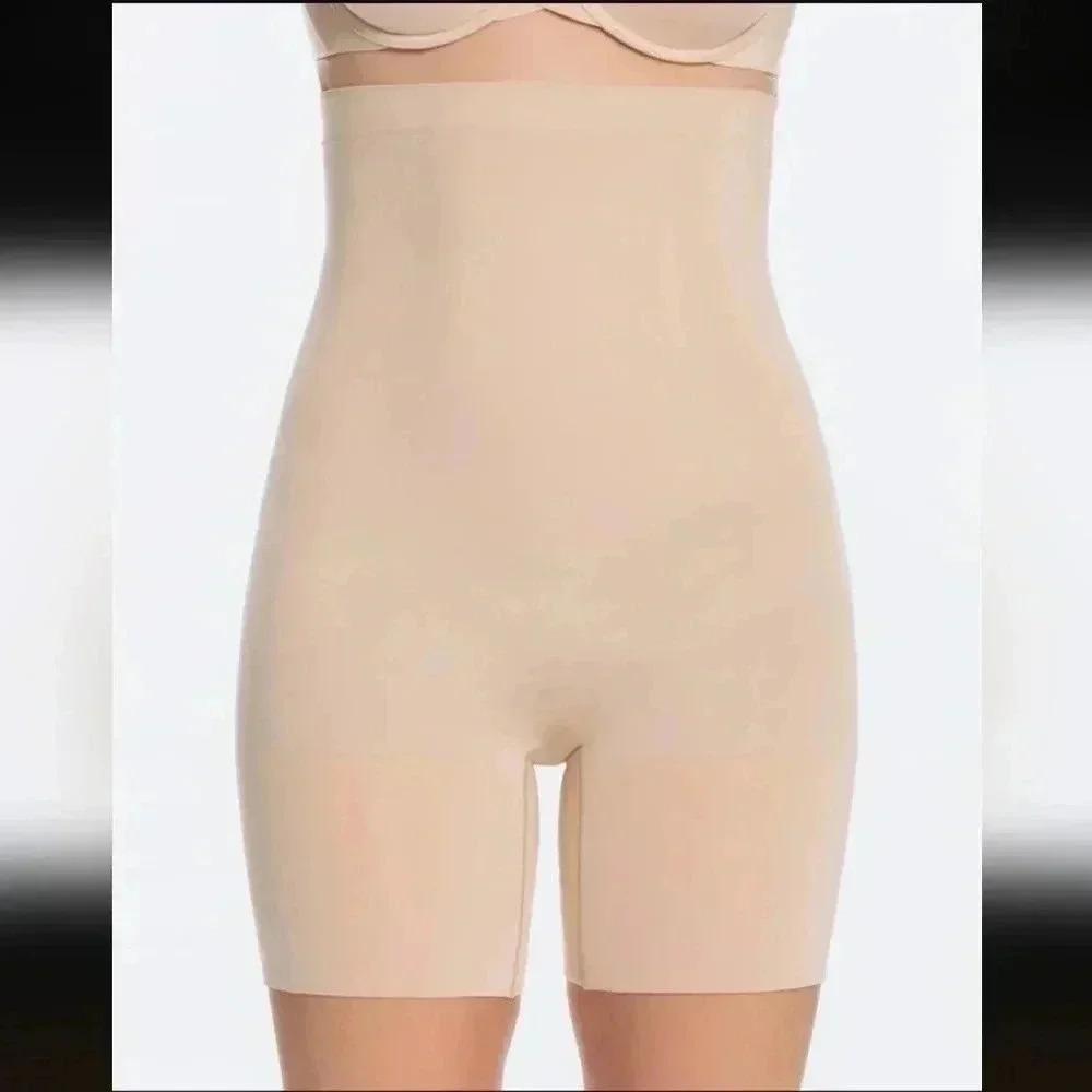 Spanx Oncore High-Waisted Mid-Thigh Shaper Short